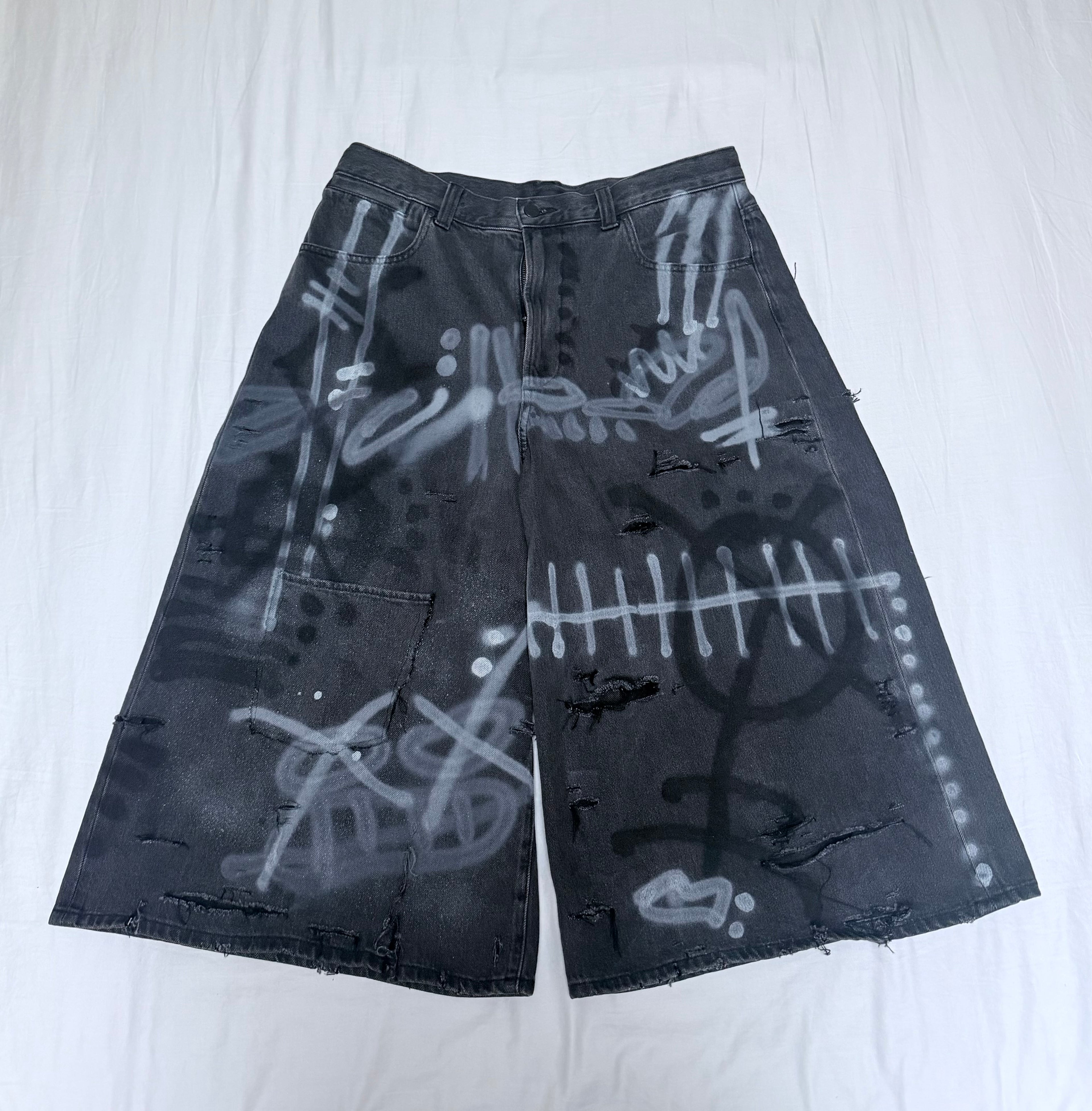 GLADIATOR denim capri shorts